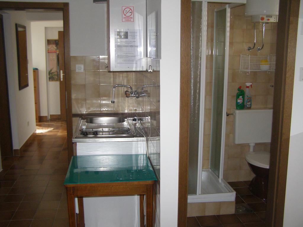 Apartments Dunoti Krk Town Oda fotoğraf